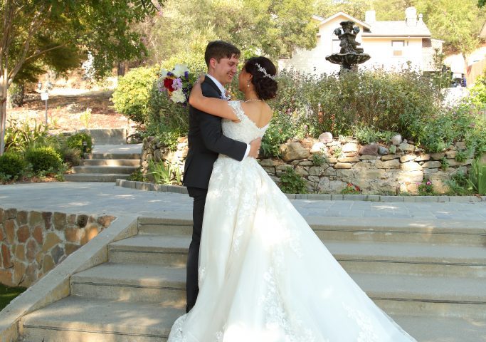 Reselling Wedding Dress - Hsiao-Tieh and Steven